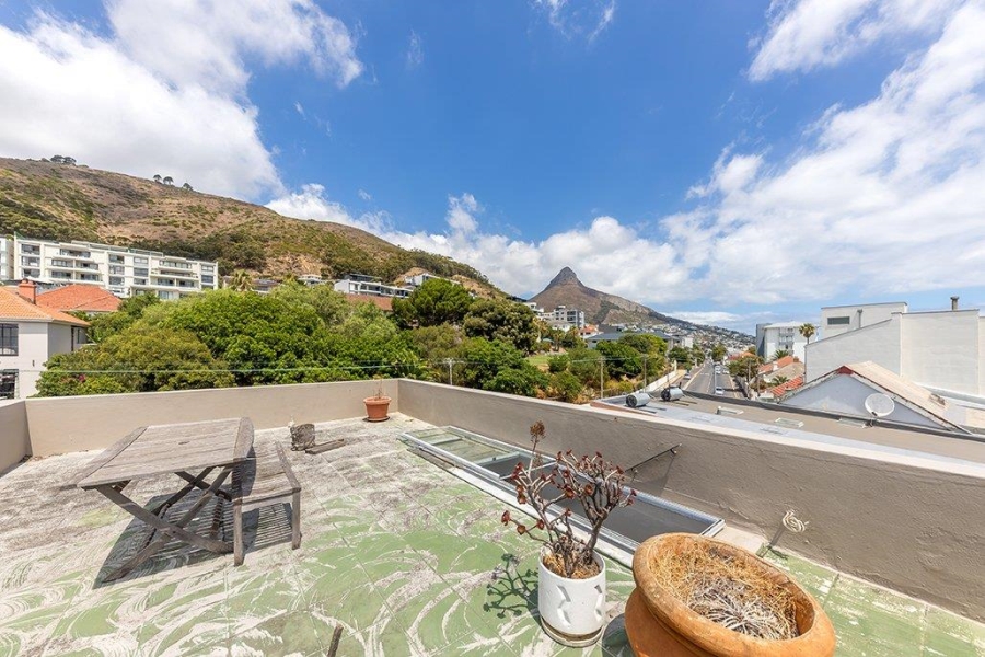 3 Bedroom Property for Sale in Sea Point Western Cape